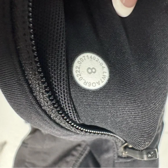 lululemon speed up shorts 2.5” - Picture 5 of 9